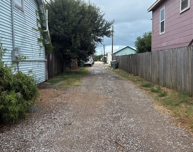 5325 Avenue R 1/2 - Photo Thumbnail 26