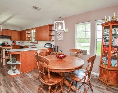 1116 N Meyer Street - Photo Thumbnail 7