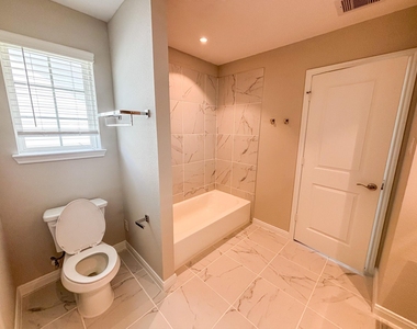 19310 Chickory Valley Drive - Photo Thumbnail 33