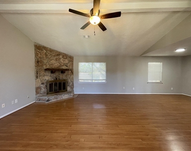 930 Grand Junction Drive - Photo Thumbnail 2
