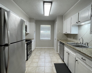 930 Grand Junction Drive - Photo Thumbnail 4