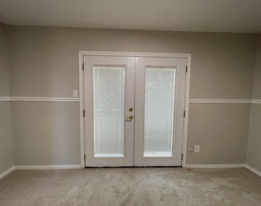 930 Grand Junction Drive - Photo Thumbnail 9