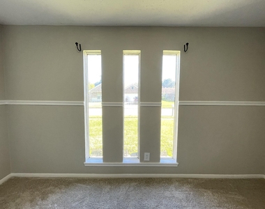 930 Grand Junction Drive - Photo Thumbnail 8