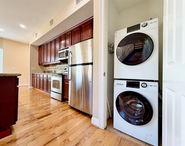 314 W Bell Street - Photo Thumbnail 9
