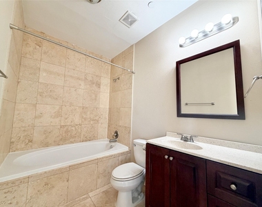 314 W Bell Street - Photo Thumbnail 28