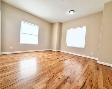 314 W Bell Street - Photo Thumbnail 24
