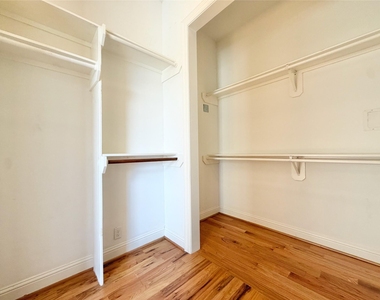 314 W Bell Street - Photo Thumbnail 15