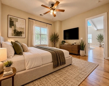 314 W Bell Street - Photo Thumbnail 11
