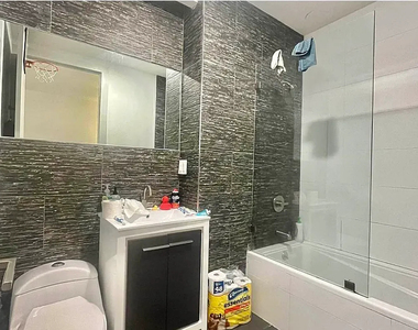 376 Graham Avenue - Photo Thumbnail 3