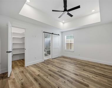 3211 Market Street - Photo Thumbnail 14