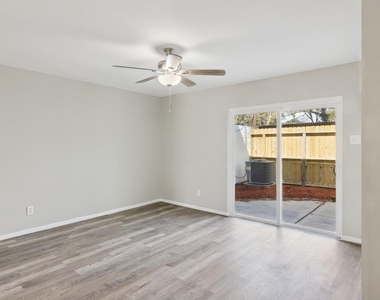 9114 Kempwood Drive - Photo Thumbnail 9