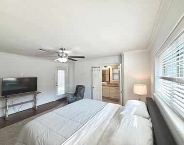 5454 Imogene Street - Photo Thumbnail 15