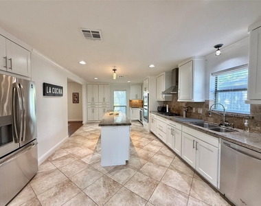5454 Imogene Street - Photo Thumbnail 4