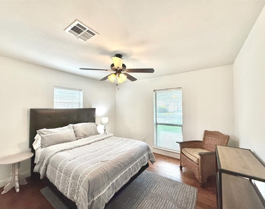 5454 Imogene Street - Photo Thumbnail 13