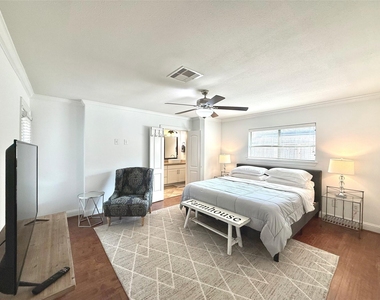 5454 Imogene Street - Photo Thumbnail 10