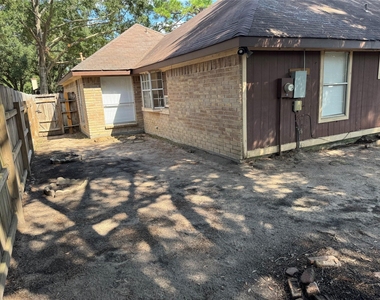 9911 Orangevale Drive - Photo Thumbnail 7