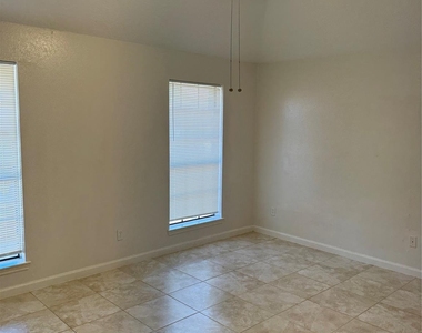 9911 Orangevale Drive - Photo Thumbnail 20