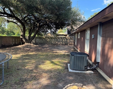 9911 Orangevale Drive - Photo Thumbnail 26