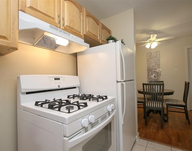 2212 Morse - Photo Thumbnail 8