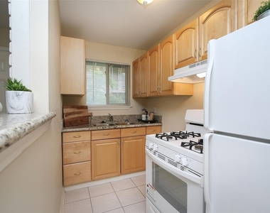 2212 Morse - Photo Thumbnail 7