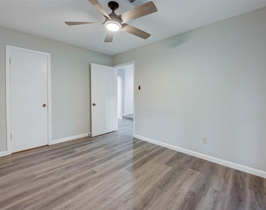 2315 Green Knoll Drive - Photo Thumbnail 22