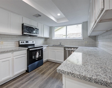 2315 Green Knoll Drive - Photo Thumbnail 20