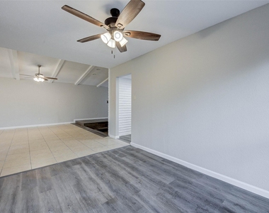 2315 Green Knoll Drive - Photo Thumbnail 17