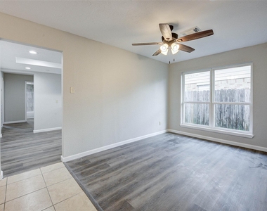 2315 Green Knoll Drive - Photo Thumbnail 16