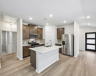 383 Sunrise Ranch Drive - Photo Thumbnail 2