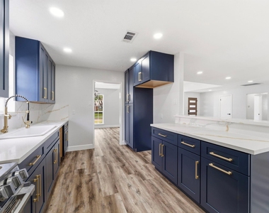 5411 Ariel Street - Photo Thumbnail 10