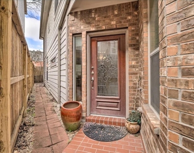 1006 Rochow Street - Photo Thumbnail 26