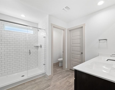 7910 Duck Ponds Place - Photo Thumbnail 9