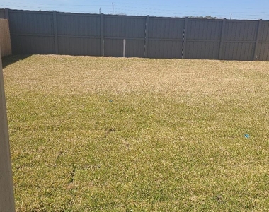 7910 Duck Ponds Place - Photo Thumbnail 18
