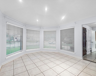 3823 Suttonford Drive - Photo Thumbnail 6