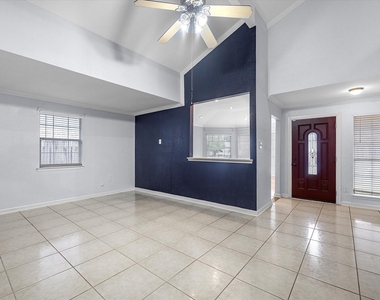 3823 Suttonford Drive - Photo Thumbnail 3