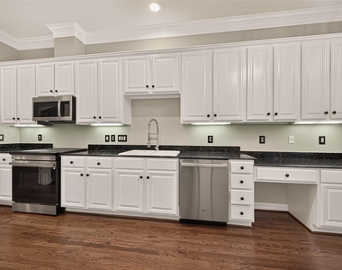4229 Bettis Drive - Photo Thumbnail 15
