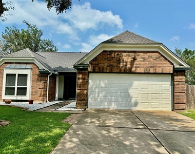3909 Ashwood Drive - Photo Thumbnail 5