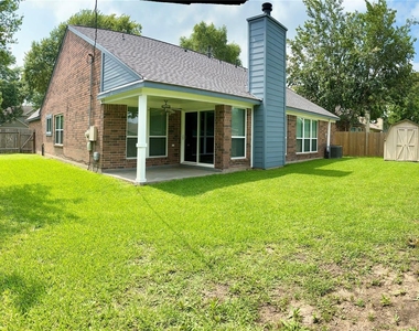 3909 Ashwood Drive - Photo Thumbnail 10