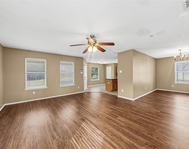 7707 Atwood Manor Court - Photo Thumbnail 5