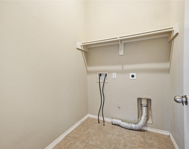 872 Rock Harbor Lane - Photo Thumbnail 22