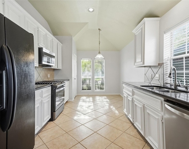 872 Rock Harbor Lane - Photo Thumbnail 12