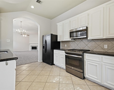 872 Rock Harbor Lane - Photo Thumbnail 14
