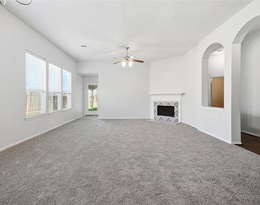 872 Rock Harbor Lane - Photo Thumbnail 6