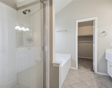 872 Rock Harbor Lane - Photo Thumbnail 18
