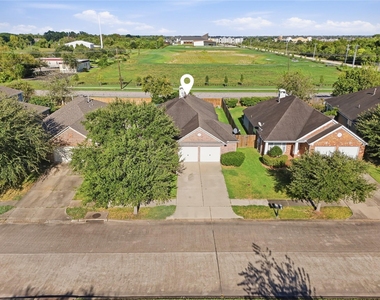 872 Rock Harbor Lane - Photo Thumbnail 4