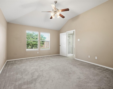 872 Rock Harbor Lane - Photo Thumbnail 16
