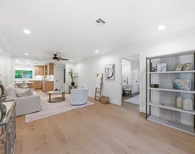 2210 Wakefield Drive - Photo Thumbnail 7