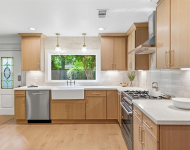 2210 Wakefield Drive - Photo Thumbnail 31