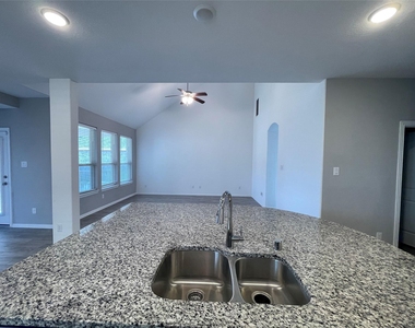 308 Tangle Birch Court - Photo Thumbnail 8