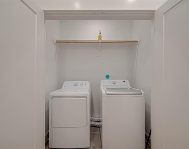 2726 Anita Street - Photo Thumbnail 14